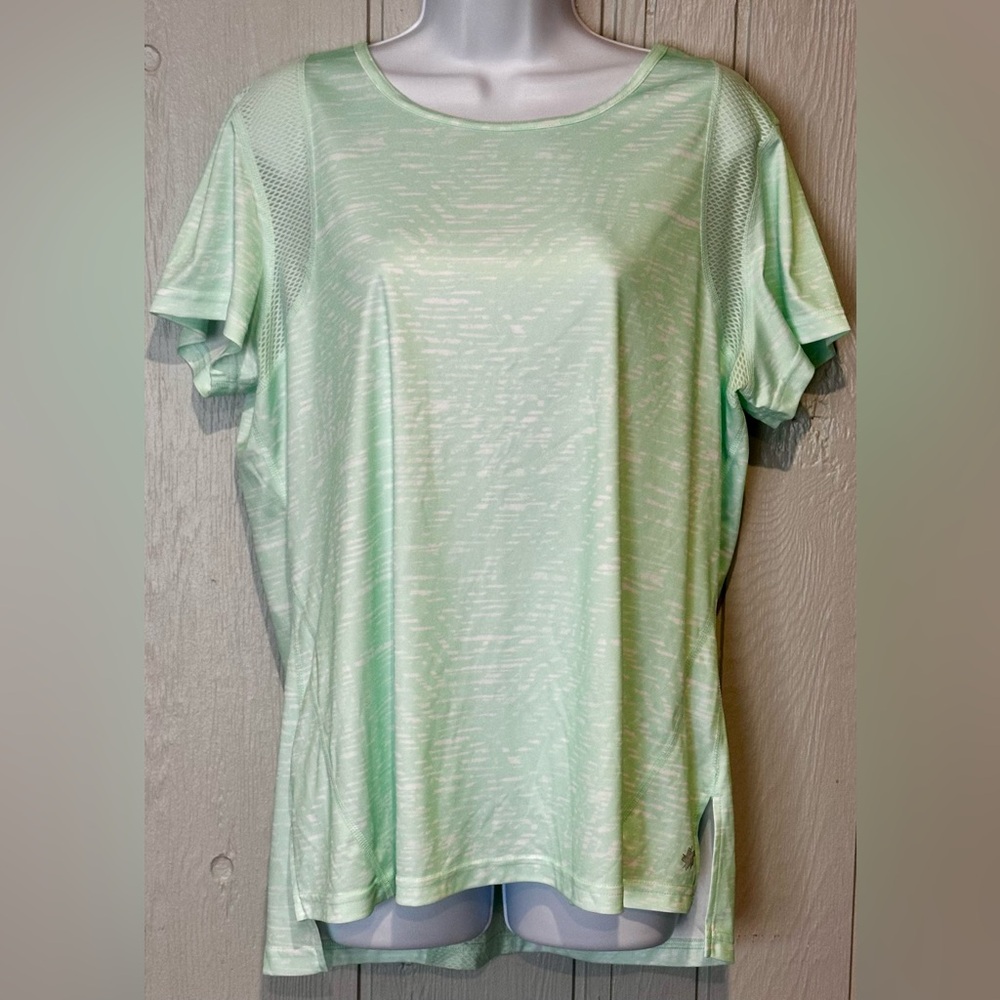 Tek Gear Light Green Short Sleeve Women's Top - FINAL PRICE